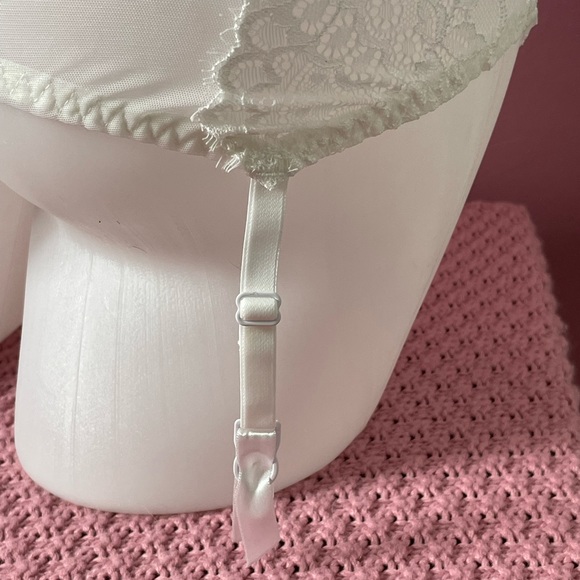 🧁 SMALL - lingerie bra top one piece - white dentelle see trough - jarretelle - Picture 4 of 6